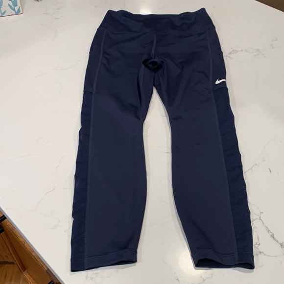 Nike Women’s Tights. - Picture 1 of 8